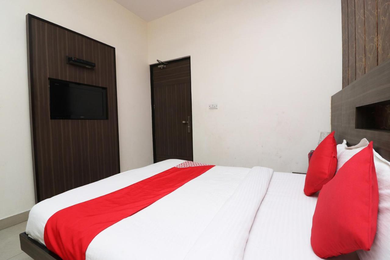 Oyo 18753 Hotel Glance Inn Nowe Delhi Zewnętrze zdjęcie