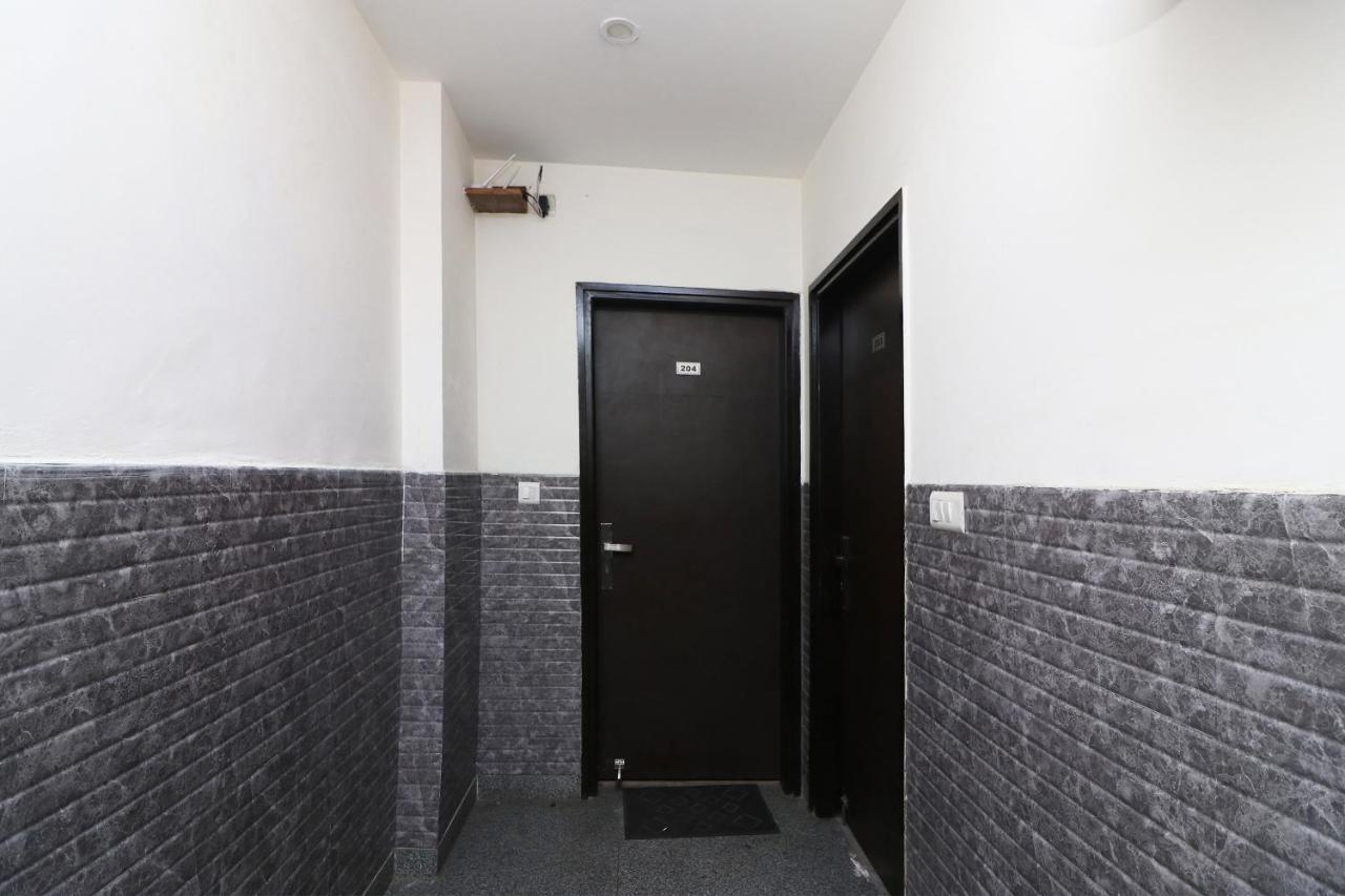 Oyo 18753 Hotel Glance Inn Nowe Delhi Zewnętrze zdjęcie
