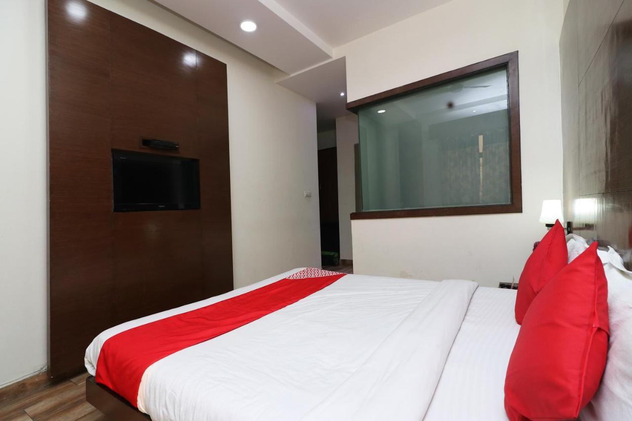 Oyo 18753 Hotel Glance Inn Nowe Delhi Zewnętrze zdjęcie