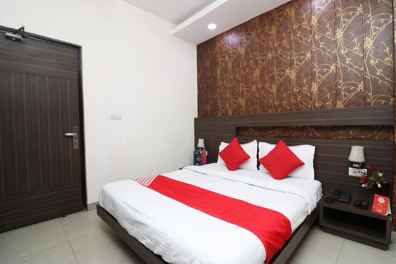 Oyo 18753 Hotel Glance Inn Nowe Delhi Zewnętrze zdjęcie