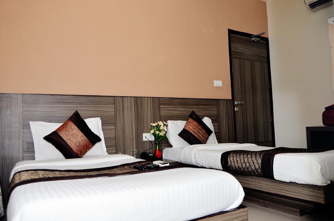Oyo 18753 Hotel Glance Inn Nowe Delhi Zewnętrze zdjęcie