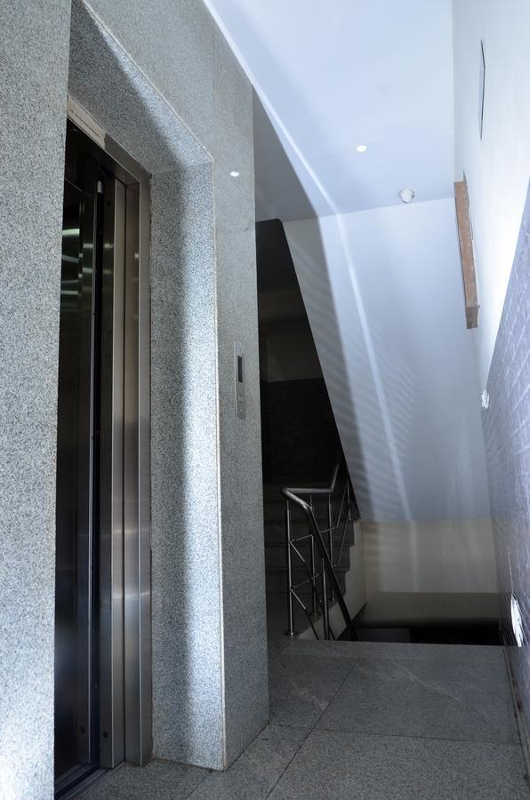 Oyo 18753 Hotel Glance Inn Nowe Delhi Zewnętrze zdjęcie