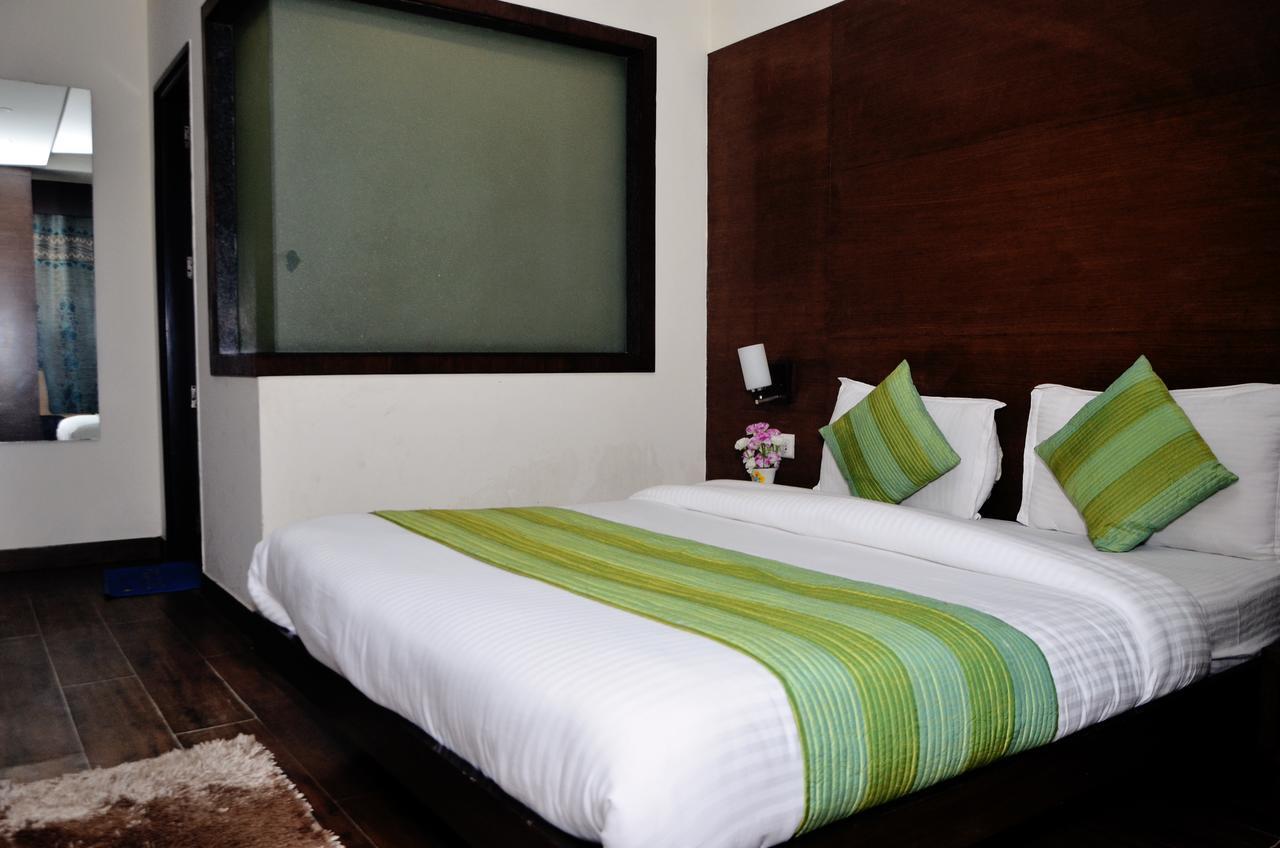 Oyo 18753 Hotel Glance Inn Nowe Delhi Zewnętrze zdjęcie