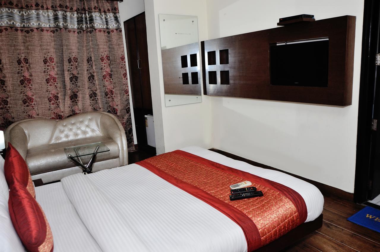 Oyo 18753 Hotel Glance Inn Nowe Delhi Zewnętrze zdjęcie