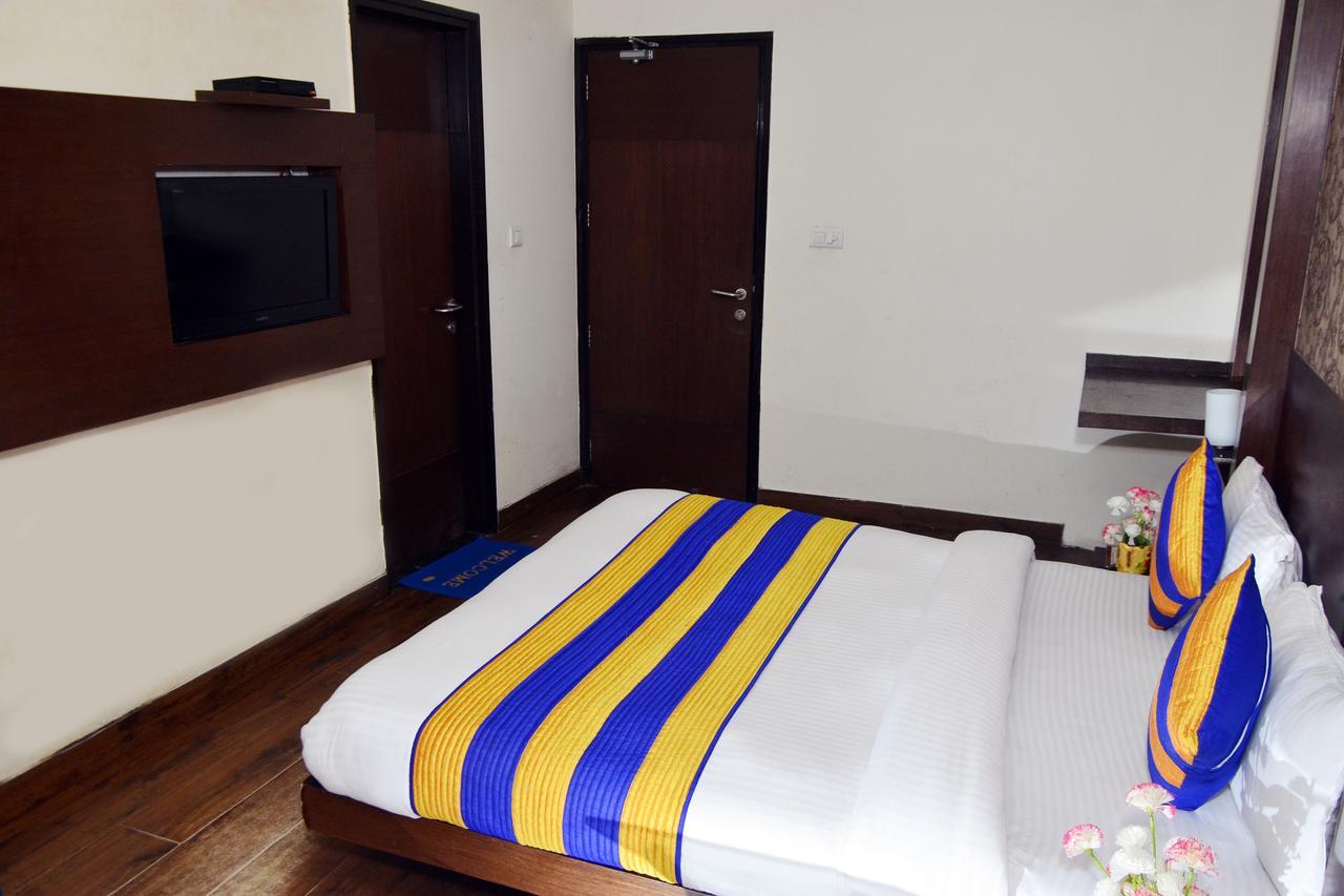 Oyo 18753 Hotel Glance Inn Nowe Delhi Zewnętrze zdjęcie